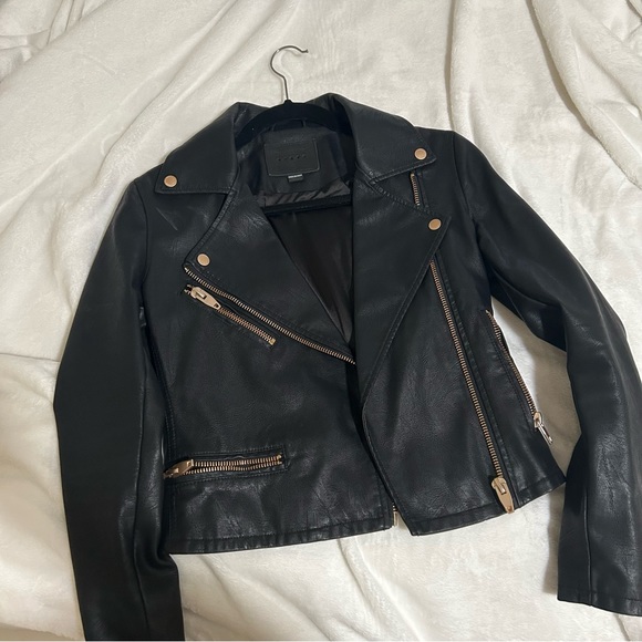 Blank NYC Faux Leather Jacket with rose gold hardware - Picture 1 of 8
